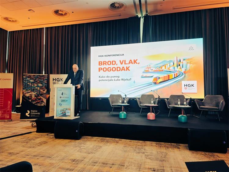 Slika /slike/Vijesti/2022/Brod vlak pogodak.jpeg